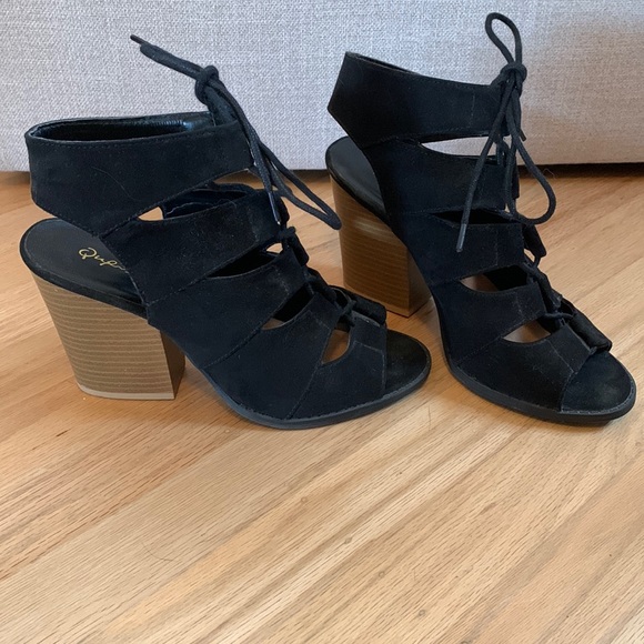 Lace Up Heels - Picture 3 of 7